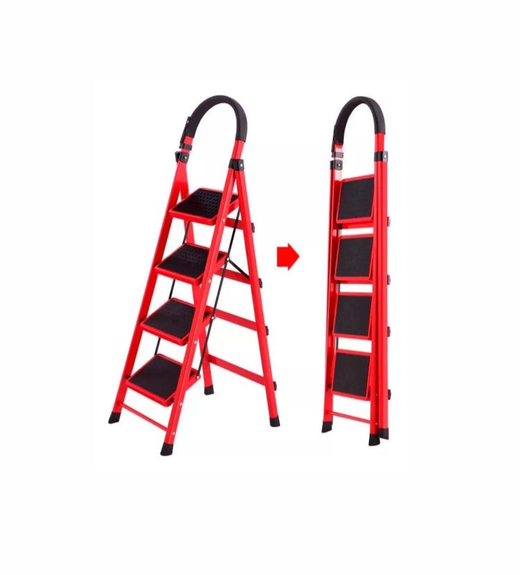 Escalera Cuatro Pasos Liviana, Plegable Y Antideslizante